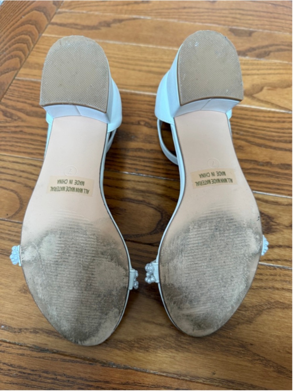 Women’s White Pearl Party Dress Shoes Size 7 EUC - Picture 5 of 5